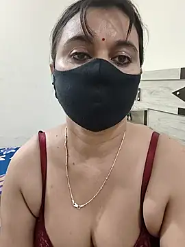 HeartlessGirl webcam