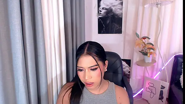 FuckingDolls69 webcam