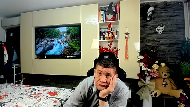 SpartacusDaddy48 webcam