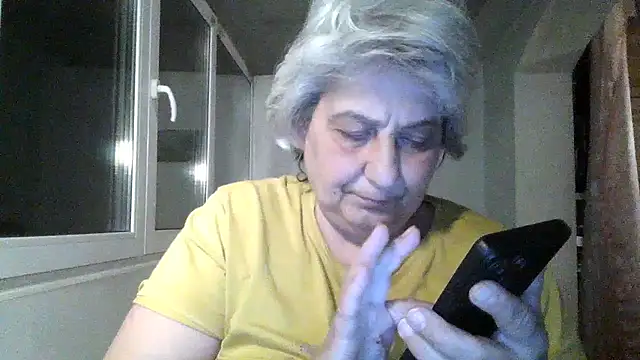 ExquisiteMature webcam