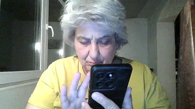 ExquisiteMature webcam