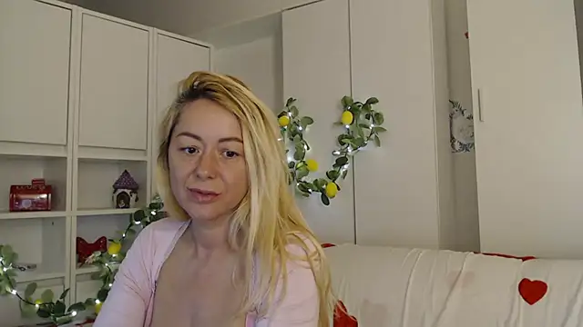 _karolynesyera_ webcam
