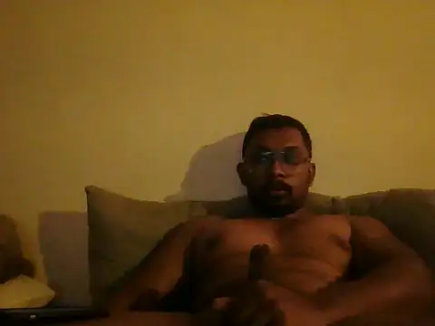 lookingforwomentofukchenn webcam