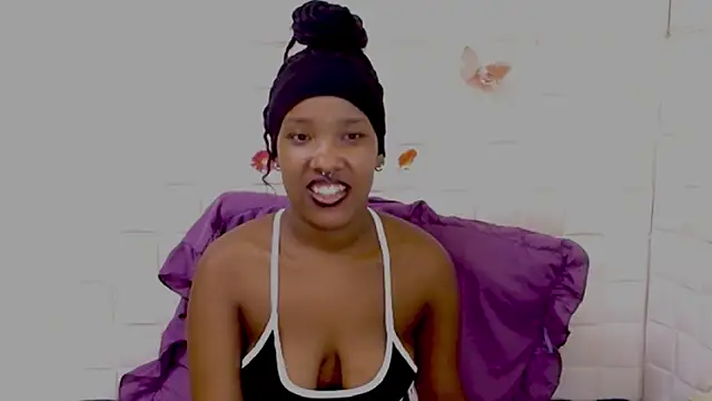 EroticSexyPrada webcam