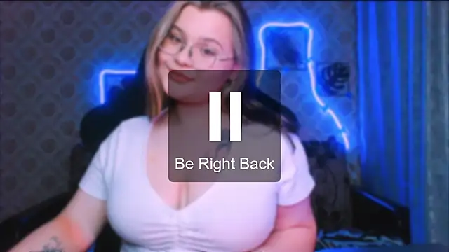 InLoveWithLife26 webcam