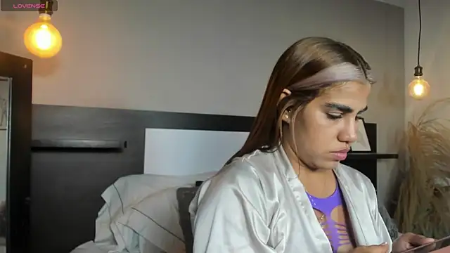 zarahfoxx - ZarahFoxx's free webcam - UK Sex Cams