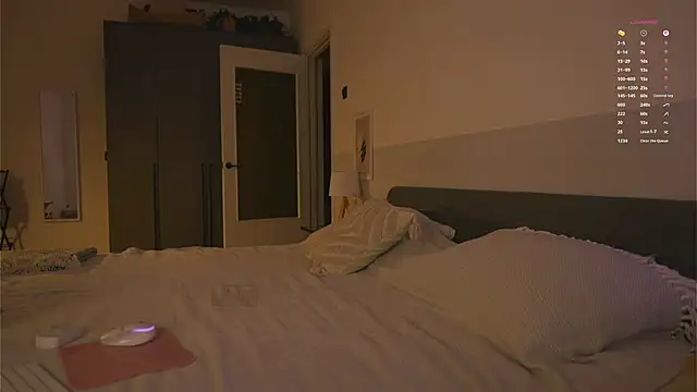 emmsee - Emmsee's free webcam - UK Sex Cams