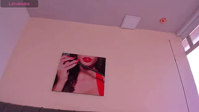 violet_myerrs webcam