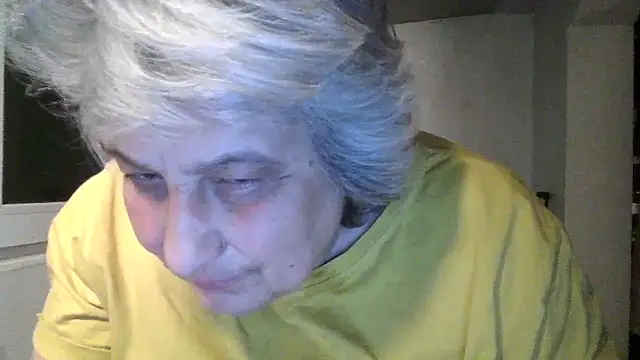 ExquisiteMature webcam