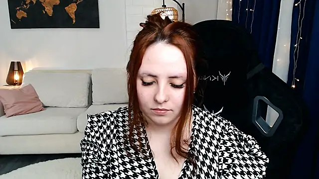 Hennessy_bunny webcam