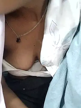 Your_Ayesha56 webcam