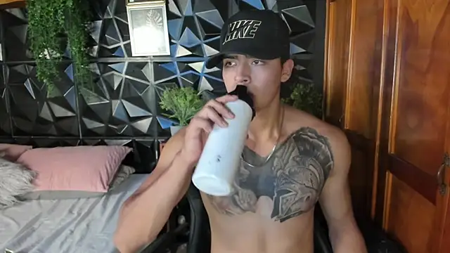 elliot_colton webcam