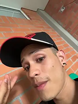 HarryGaze's live cam