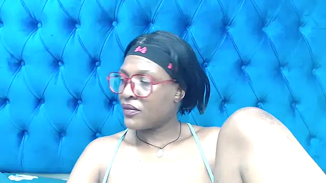 SpicyQueenxxxx webcam