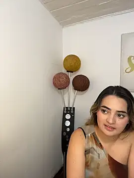 Antonella_Julieta webcam