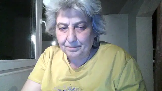 ExquisiteMature webcam