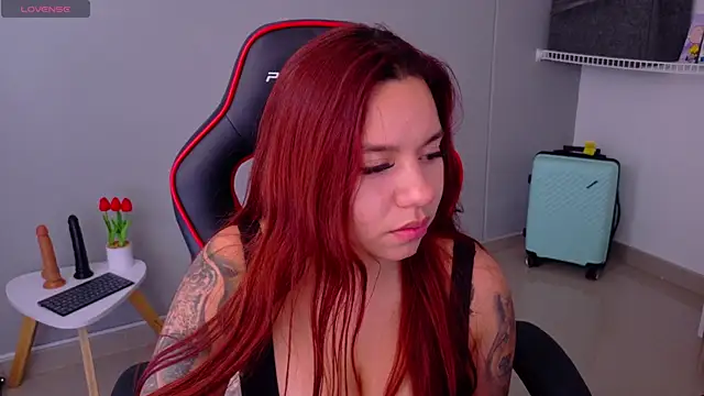 samantha_tattu webcam