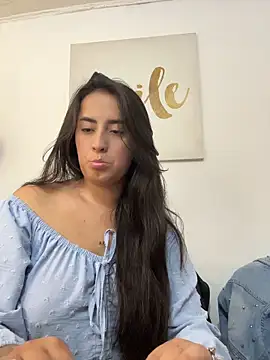 Antonella_Julieta webcam