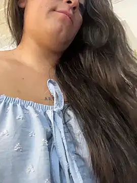 Antonella_Julieta webcam