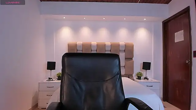 Alicee_Broownn webcam