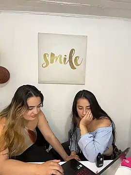 Antonella_Julieta webcam