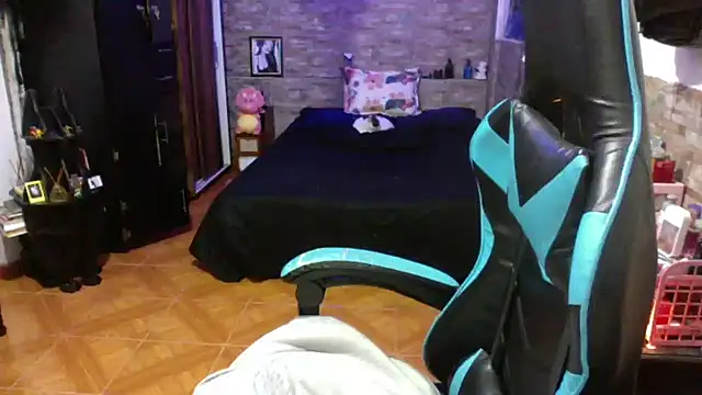 angelaqueen_ - AngelaQueen_'s free webcam - UK Sex Cams