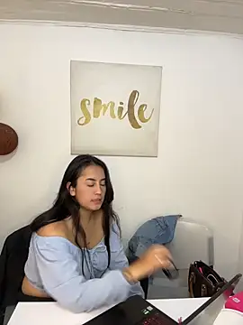 Antonella_Julieta webcam