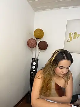 Antonella_Julieta webcam