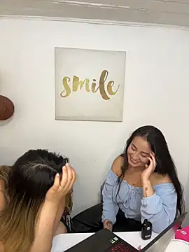 Antonella_Julieta webcam