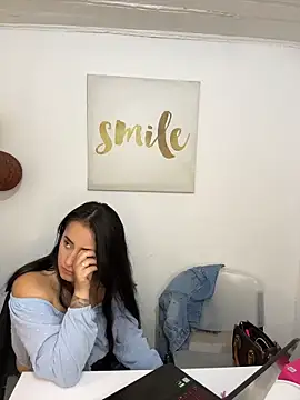 Antonella_Julieta webcam