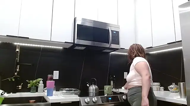 hazelskyeschat - HazelSkyesChat's free webcam - UK Sex Cams