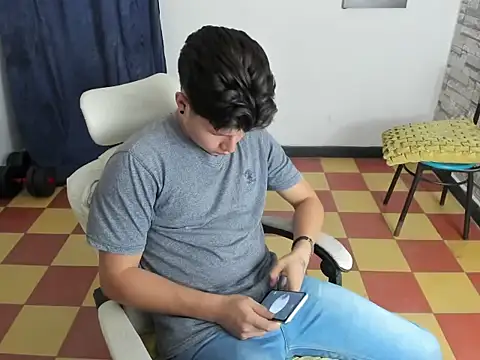 daniel_leon - Daniel_leon's free webcam - UK Sex Cams