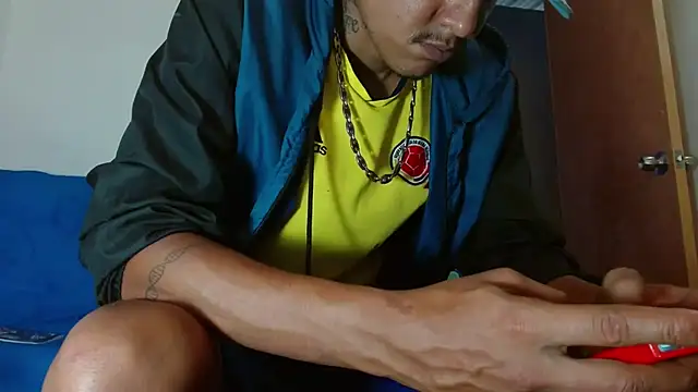 skinny23cm live sex cam