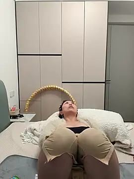 美女zzdd999在线直播