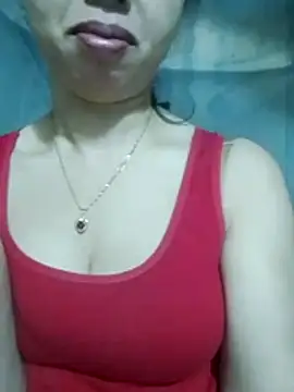 trieutrieu20 - TRIEUTRIEU20's free webcam - UK Sex Cams