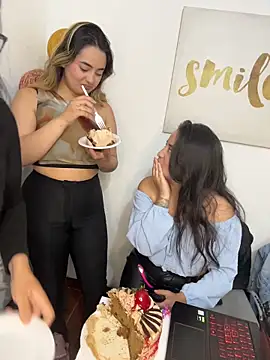 Antonella_Julieta webcam