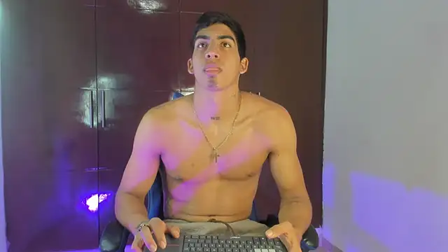 Milo_LatinBoy webcam