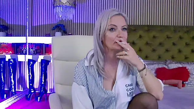 LadyTouch live sex cam