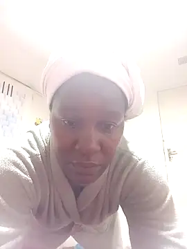 sluttylaura21 - Sluttylaura21's free webcam - UK Sex Cams