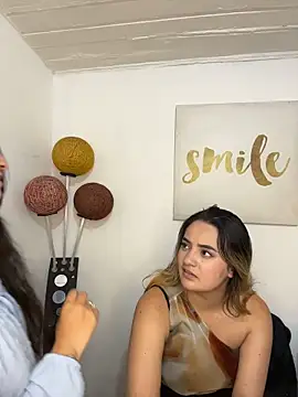 Antonella_Julieta webcam