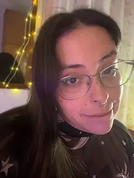 Mizztikaa Stripchat cam model