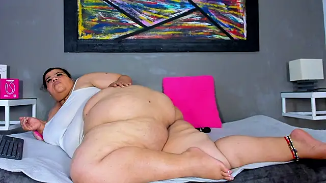 Charlotte_curvy_ webcam