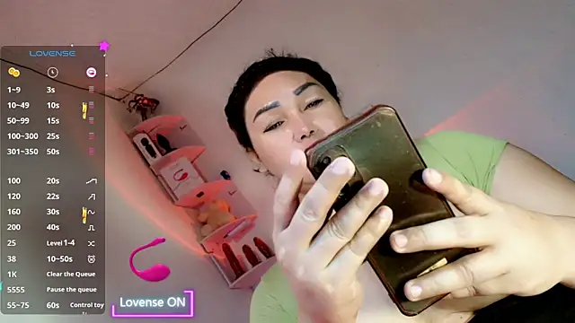 WildSexCum69HugeCOCK webcam