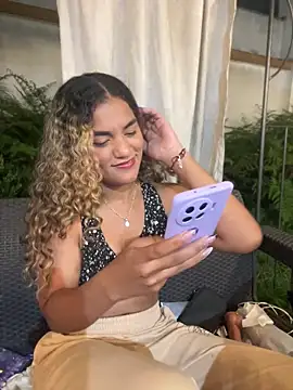 Webcam Model (AngelPinkk_)  is live.Free join now!