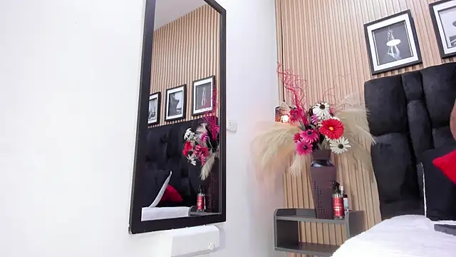 Lilith_Bonnet_ webcam