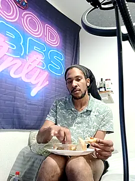 mikaaa97 - Mikaaa97's free webcam - UK Sex Cams