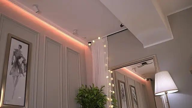 NicoleCellini live sex cam