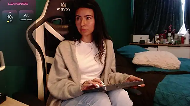 alice_middlee webcam