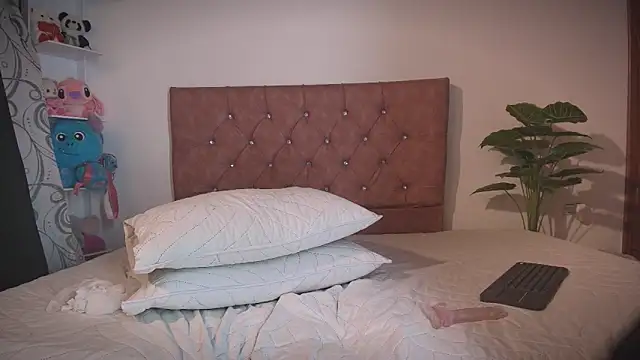 king_lovely_hornyy webcam