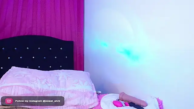 AhriSweet_ webcam